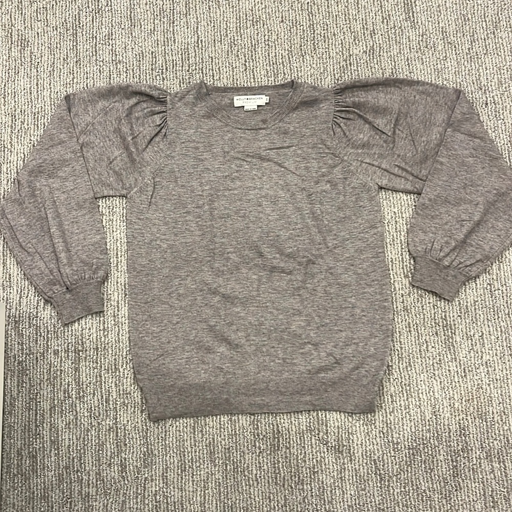 MOLLY BRACKEN PREMIUM GREY SWEATER SIZE S